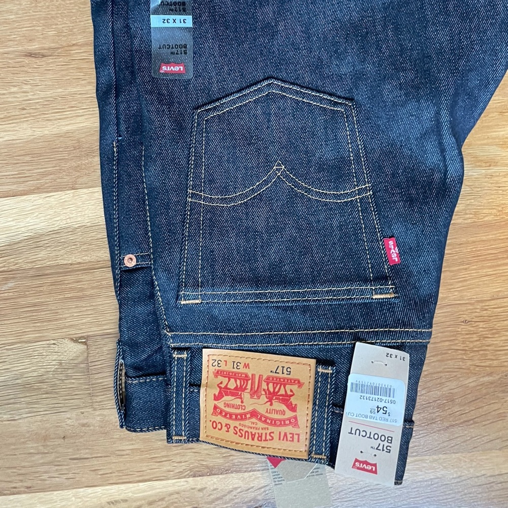 517 men’s jeans NWT